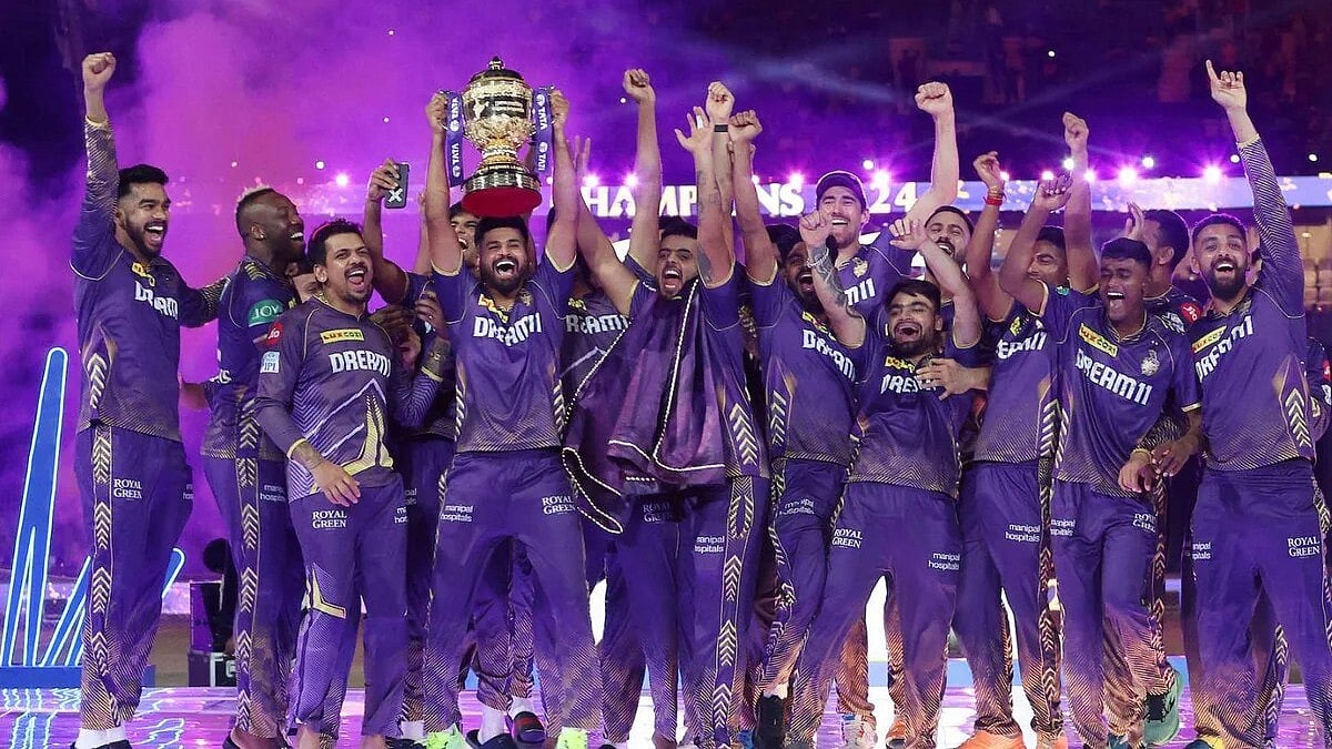 மூன்றாவது முறையாக கோப்பையை வென்ற KKR : 10 ஆண்டுகளுக்கு பிறகு மீண்டும் கோப்பையை வென்று அசத்தல் ! 