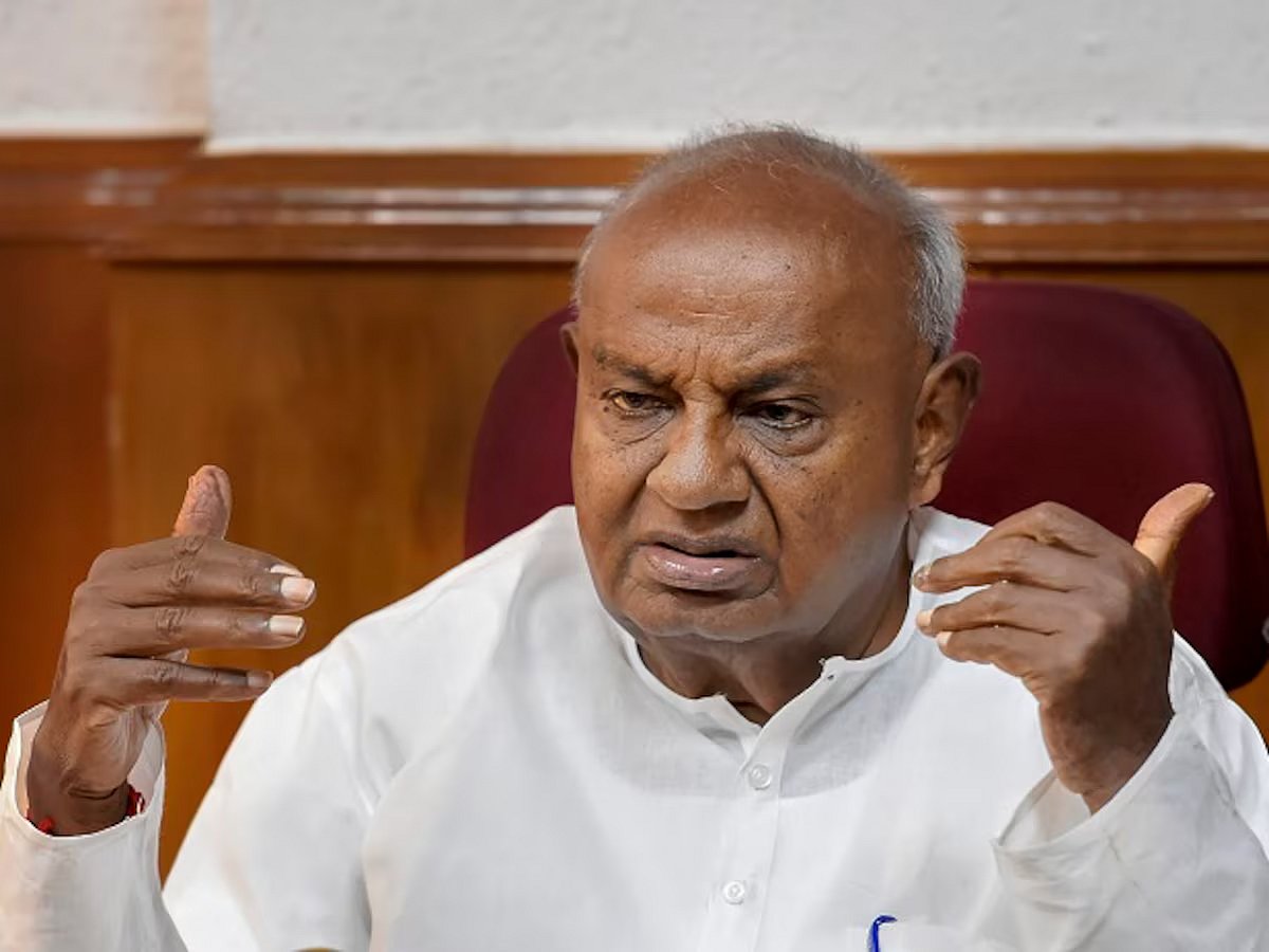 "பிரஜ்வல் ரேவண்ணா எங்கிருந்தாலும் போலீஸில் சரணடைய வேண்டும்" - JDS தலைவர் தேவகவுடா காட்டம் ! 