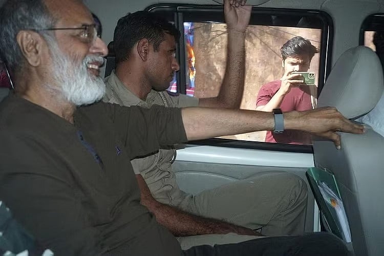 UAPA சட்டத்தில் கைது செய்யப்பட்ட NewsClick ஊடக ஆசிரியர்... உடனே விடுவிக்குமாறு உச்சநீதிமன்றம் உத்தரவு!