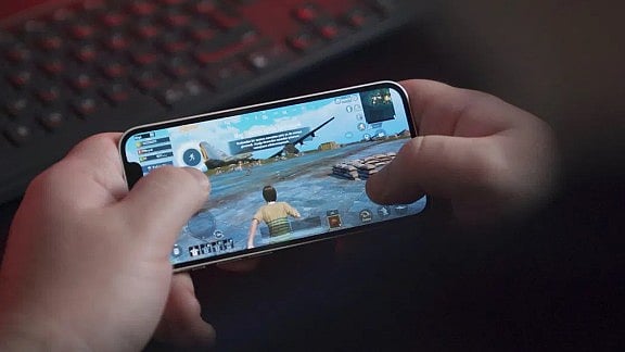 செல்போனில் வீடியோ கேம் விளையாடுவதில் ஏற்பட்ட தகராறு : அண்ணன் செய்த அதிர்ச்சி செயல்!