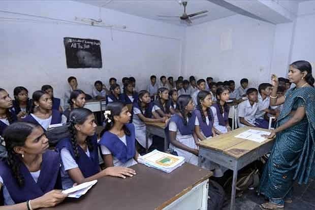 அனைத்து பள்ளிகளிலும் சிறப்பு வகுப்பு எடுக்கக் கூடாது - மாவட்ட ஆட்சியர்களுக்கு தலைமைச் செயலாளர் உத்தரவு !