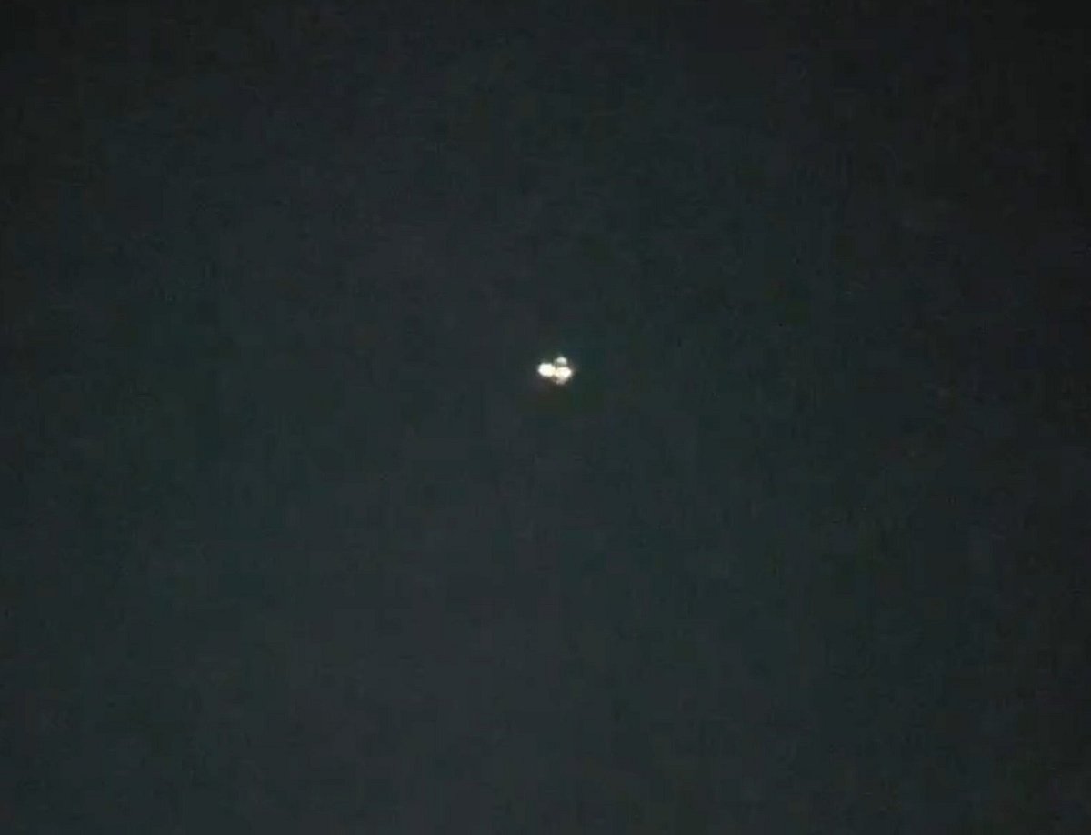 நட்சத்திரம் போல காட்சியளித்த விண்வெளி ஆய்வு மையம்... குஷியில் சென்னை மக்கள்!