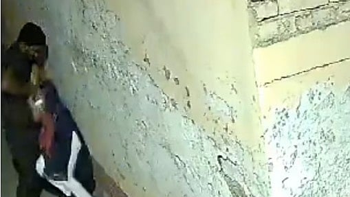 சாலையில் நடந்து சென்ற சிறுமிக்கு பாலியல் தொல்லை : உத்தர பிரதேசத்தில் அதிர்ச்சி சம்பவம்!