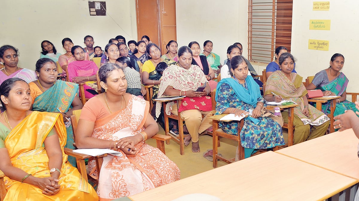 ஆசிரியர் பொது மாறுதல் கலந்தாய்விற்கு 82,479 ஆசிரியர்கள் விண்ணப்பம் : பள்ளிக் கல்வித் துறை !