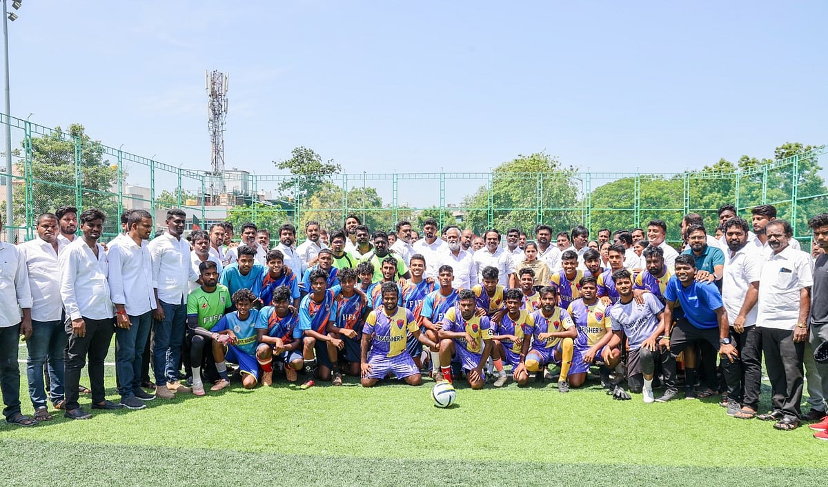 விக்கிரவாண்டி இடைத்தேர்தல் புறக்கணிப்பு : “அதிமுகவின் இயலாமையை காட்டுகிறது” - அமைச்சர் மனோ தங்கராஜ் !