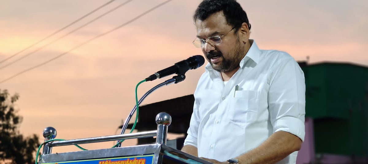 "நீங்கள் உங்கள் உயர்சாதி திமிர்தனப் பேச்சைத் தொடருங்கள்" - விமர்சிப்பவர்களுக்கு திமுக எம்.பி பதிலடி !