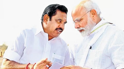 இடைத்தேர்தல் புறக்கணிப்பு : “இது பாதம் தாங்கியின் அடுத்த பாணி” - எடப்பாடி பழனிசாமி குறித்து முரசொலி !