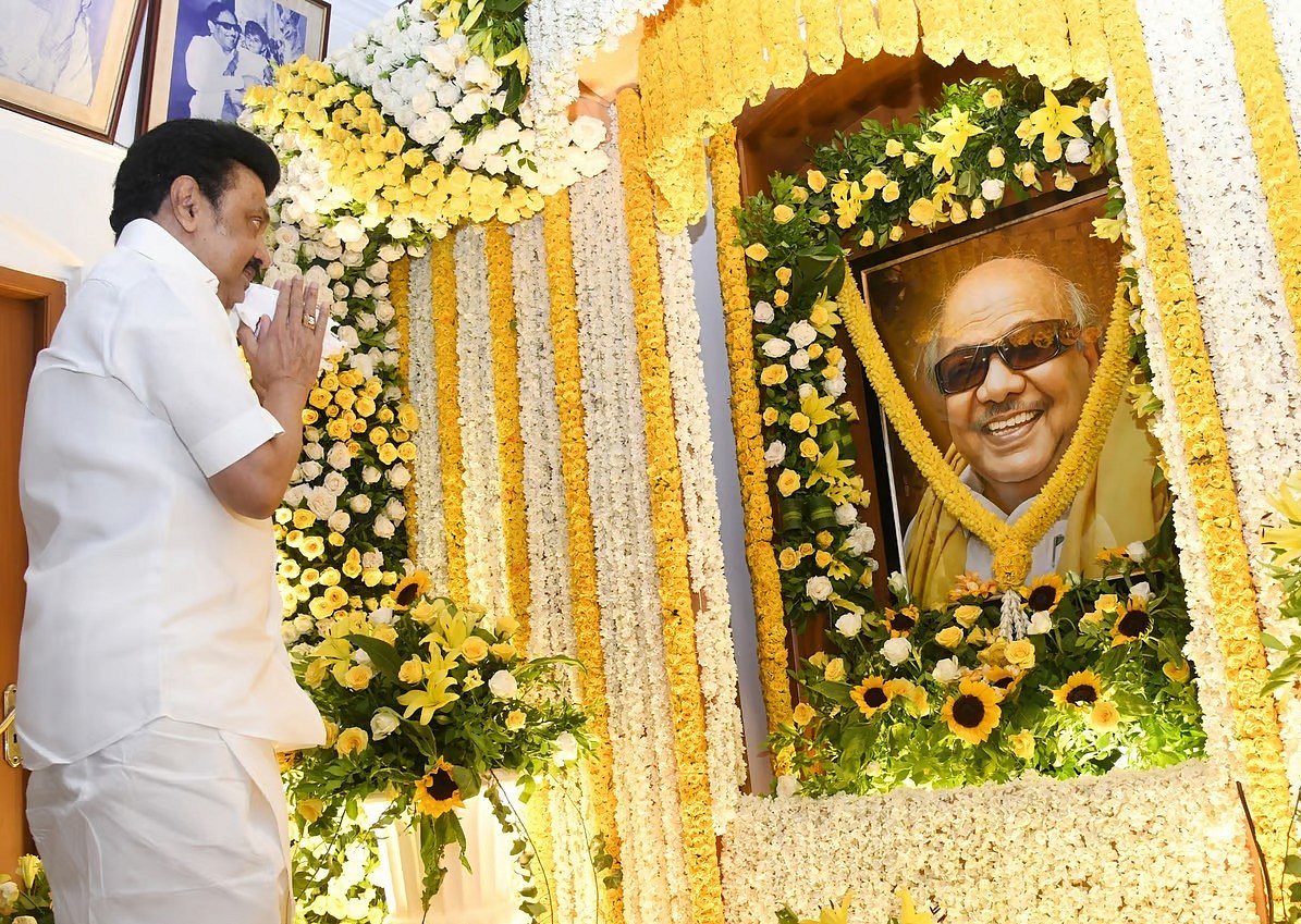 “பகையோரால் அவரை இன்னும் வீழ்த்த இயலவில்லை” - கலைஞருக்கு தொல். திருமாவளவன் புகழாரம் !