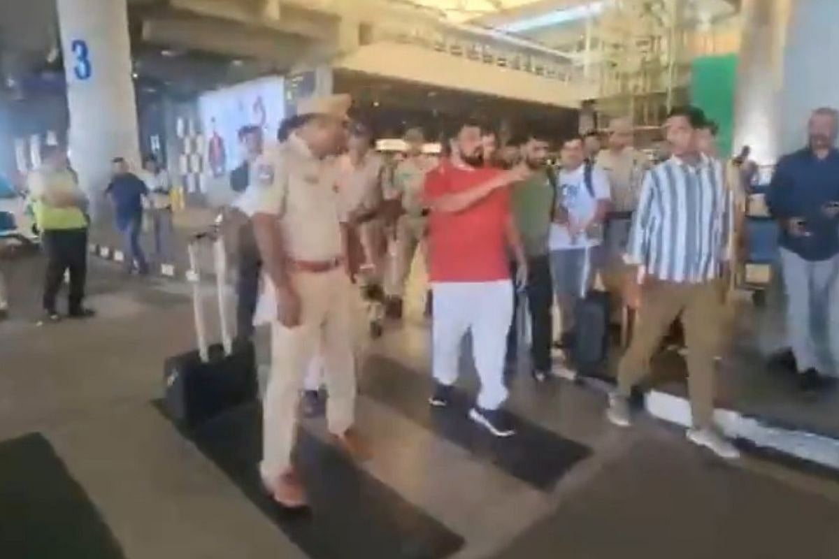 தெலங்கானாவில் மாட்டிறைச்சி கடைகள் மீது பாஜகவினர் தாக்குதல் : மோதல் ஏற்பட்டதால் 144 தடை உத்தரவு !