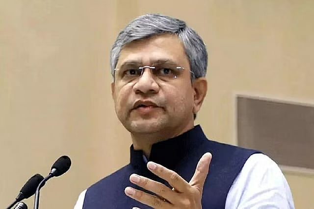 தகுதியற்ற அமைச்சர்களுக்கு பதவி நீட்டிப்பு செய்திருக்கும் பா.ஜ.க! : 18ஆவது மக்களவையில் உருவான சர்ச்சை!