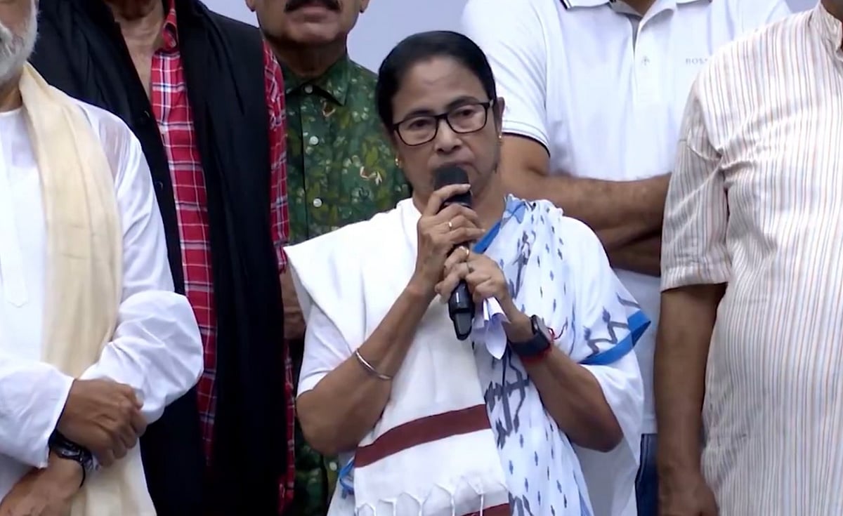 “சட்ட விரோதமாக அமையும் பாஜக ஆட்சியை புறக்கணிக்கிறேன்...” - மோடி பதவியேற்பு விழாவை புறக்கணிக்கும் மம்தா!