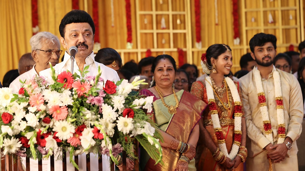 “அந்த உணர்வைச் சொல்லவில்லை என்றால், நன்றி மறந்தவனாகிவிடுவேன்” : திருமண விழாவில் முதலமைச்சர் நெகிழ்ச்சி!