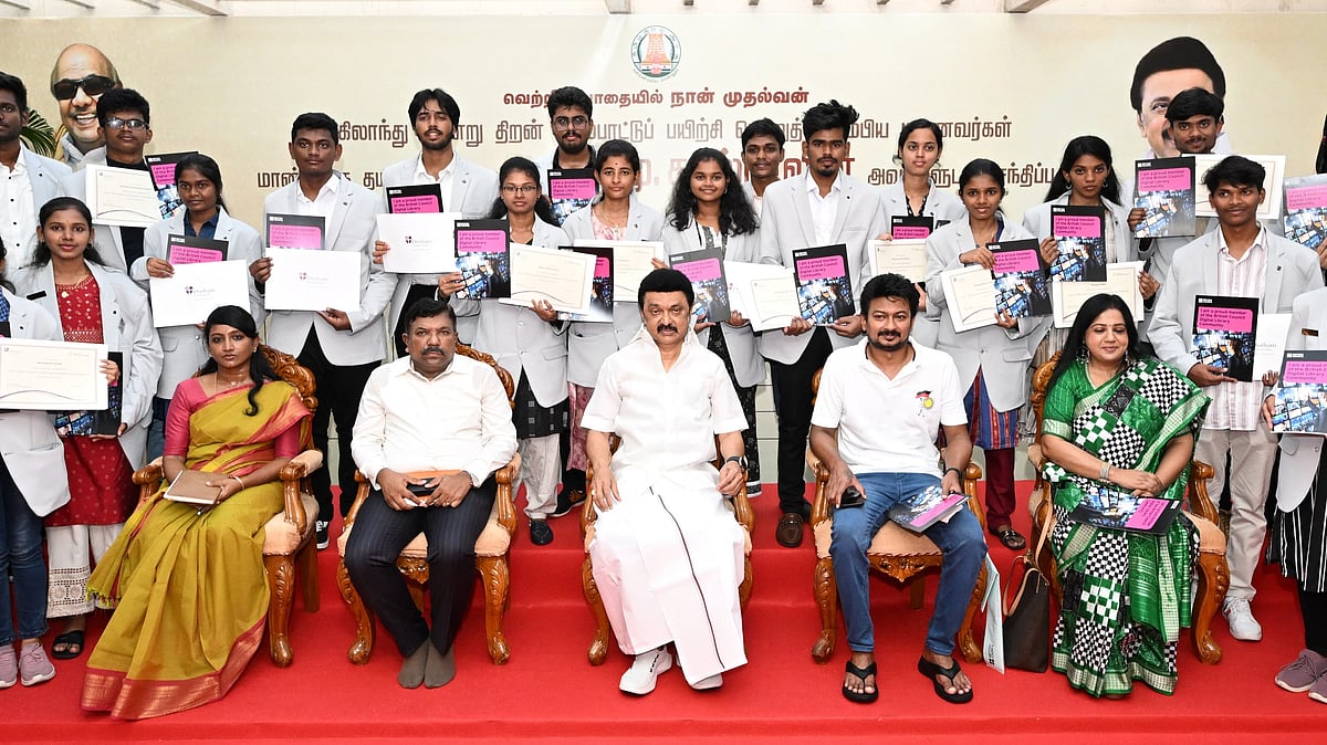 'நான் முதல்வன்' திட்டம் : "எங்கள் அறிவை வளர்த்துக்கொண்டோம்"- மாணவர்கள் மகிழ்ச்சி ! 