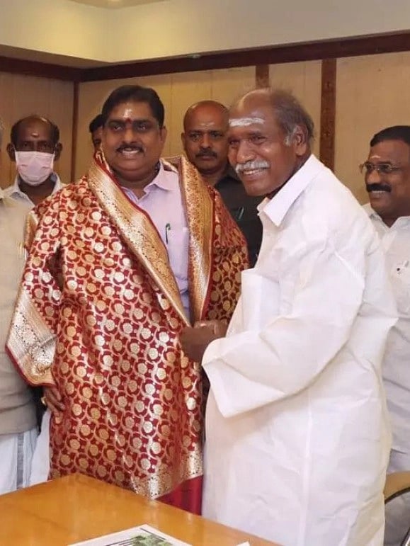 “புதுச்சேரி பாஜக கூட்டணி அரசில் லஞ்சம் கொடுக்காமல் எதுவும் நடக்காது” - பாஜக MLA-க்கள் புகாரால் அதிர்ச்சி!