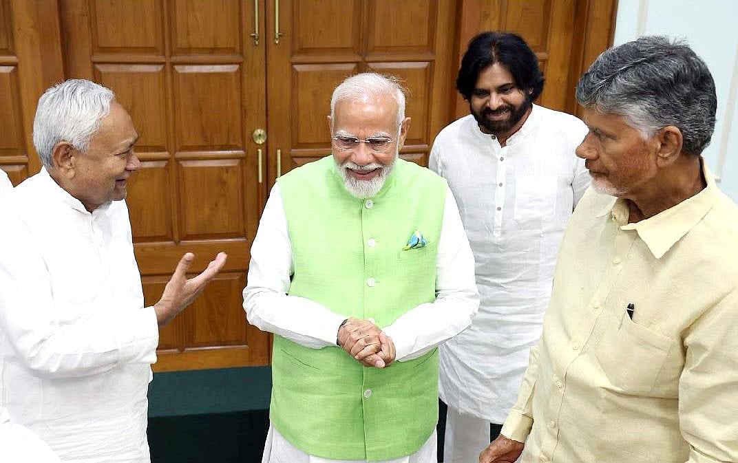 பாஜக கூட்டணி எம்.பி.களில் பெரும்பான்மை உயர்சாதியினர், இந்தியா கூட்டணியில் OBC சமூகத்தினர் -ஆய்வில் தகவல்!