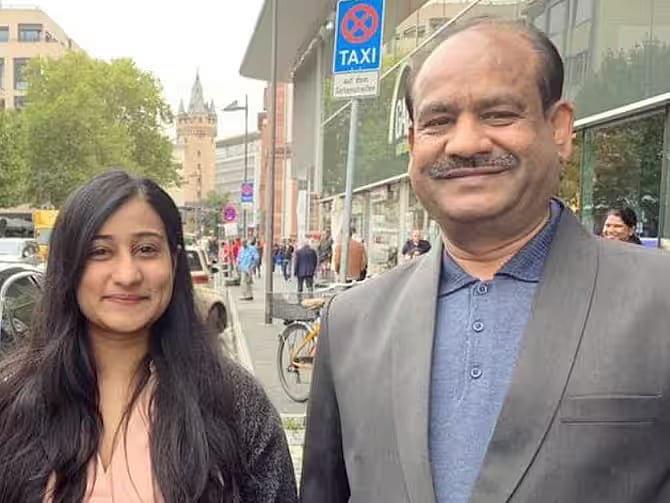 முதல் முயற்சியிலேயே UPSC தேர்வில் வெற்றி... மீண்டும் பூதாகரமான ஓம் பிர்லாவின் மகள் தேர்ச்சி விவகாரம் !