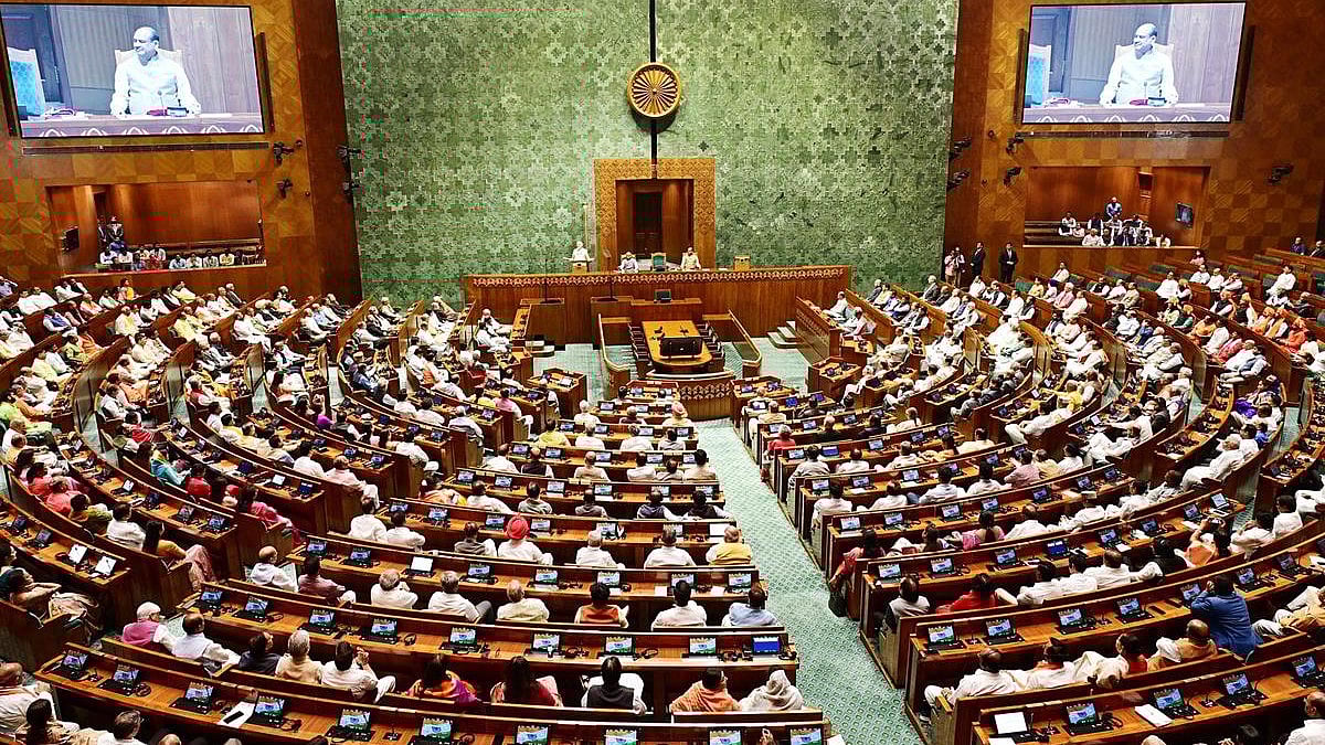 நாடாளுமன்றத்திற்கு வெடிகுண்டு மிரட்டல் : MPக்களுக்கு அனுப்பப்பட்ட தகவலால் பரபரப்பு!