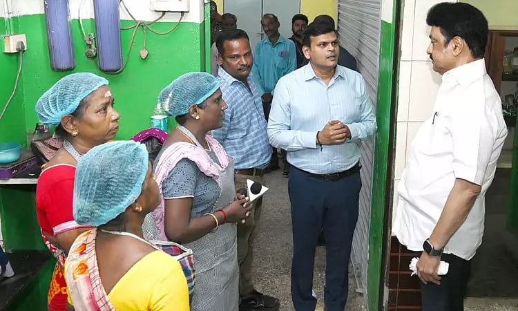 'அம்மா' உணவகத்தைப் பற்றிப் பேச பழனிசாமிக்கு யோக்கியதை கிடையாது : முரசொலி!