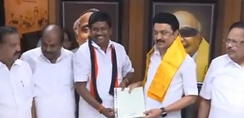 விக்கிரவாண்டியில் மாபெரும் வெற்றி : முதலமைச்சர் மு.க.ஸ்டாலினை சந்தித்து வாழ்த்து பெற்றார் அன்னியூர் சிவா!