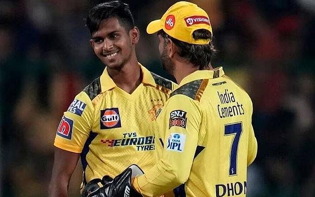 "CSK அணிக்காக விளையாடியது கடவுள் அளித்த பரிசு" - இலங்கை நட்சத்திர வீரர் நெகிழ்ச்சி ! 