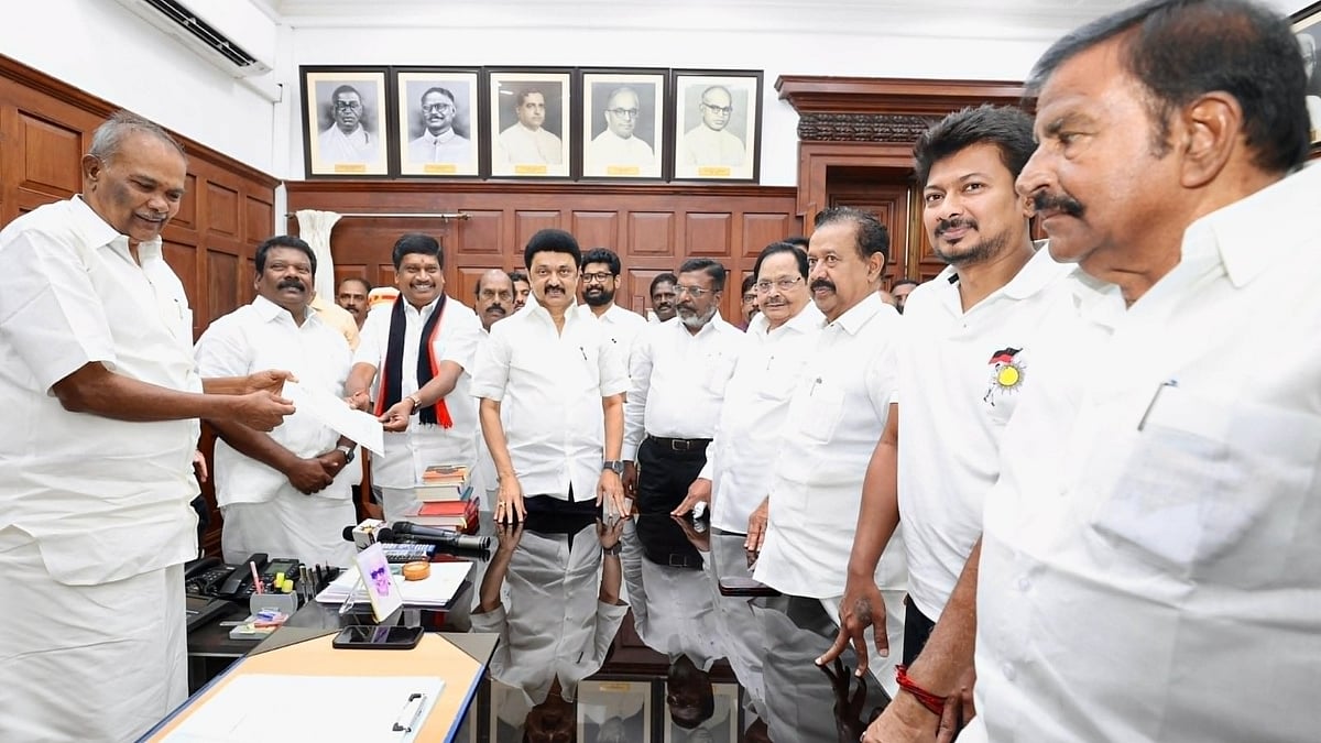 1.24 லட்ச வாக்கு வித்தியாசத்தில் வெற்றி... விக்கரவாண்டி எம்.எல்.ஏ-வாக பதவியேற்றார் அன்னியூர் சிவா !