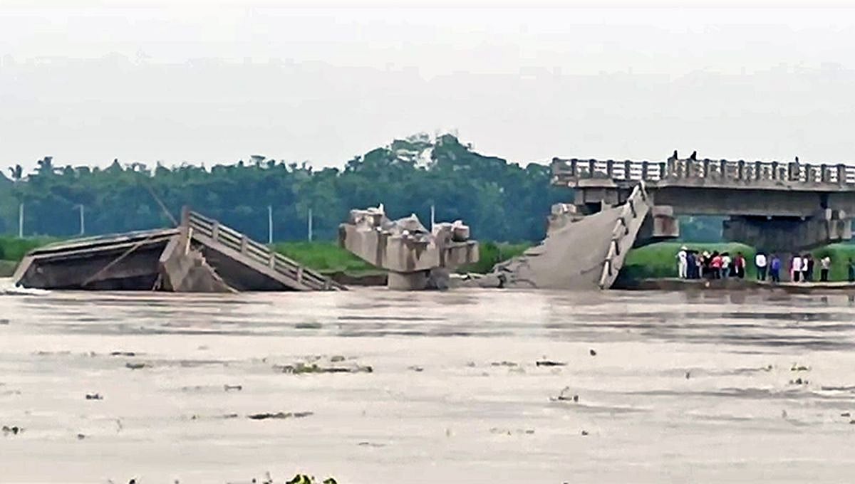 ஒரே மாதத்தில் 15-வது பாலம்... அடுத்தடுத்து இடிந்து விழும் பாலங்கள்: பாஜக கூட்டணி ஆட்சியில் தொடரும் சோகம்!