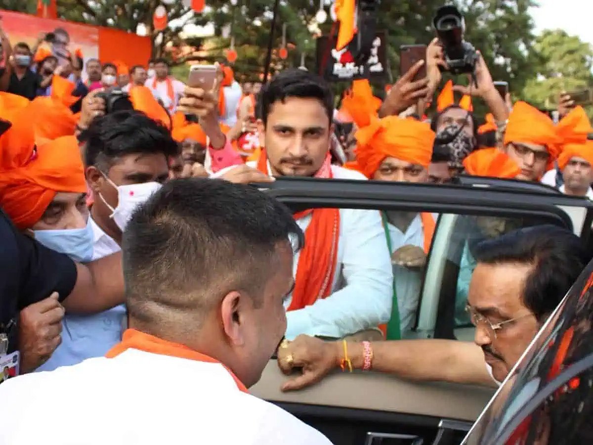 ரூ.35 லட்சம் மதிப்பிலான போதைப் பொருள் கடத்திய பாஜக பிரமுகர்... இணையத்தில் வைரலாகும் படங்கள்!