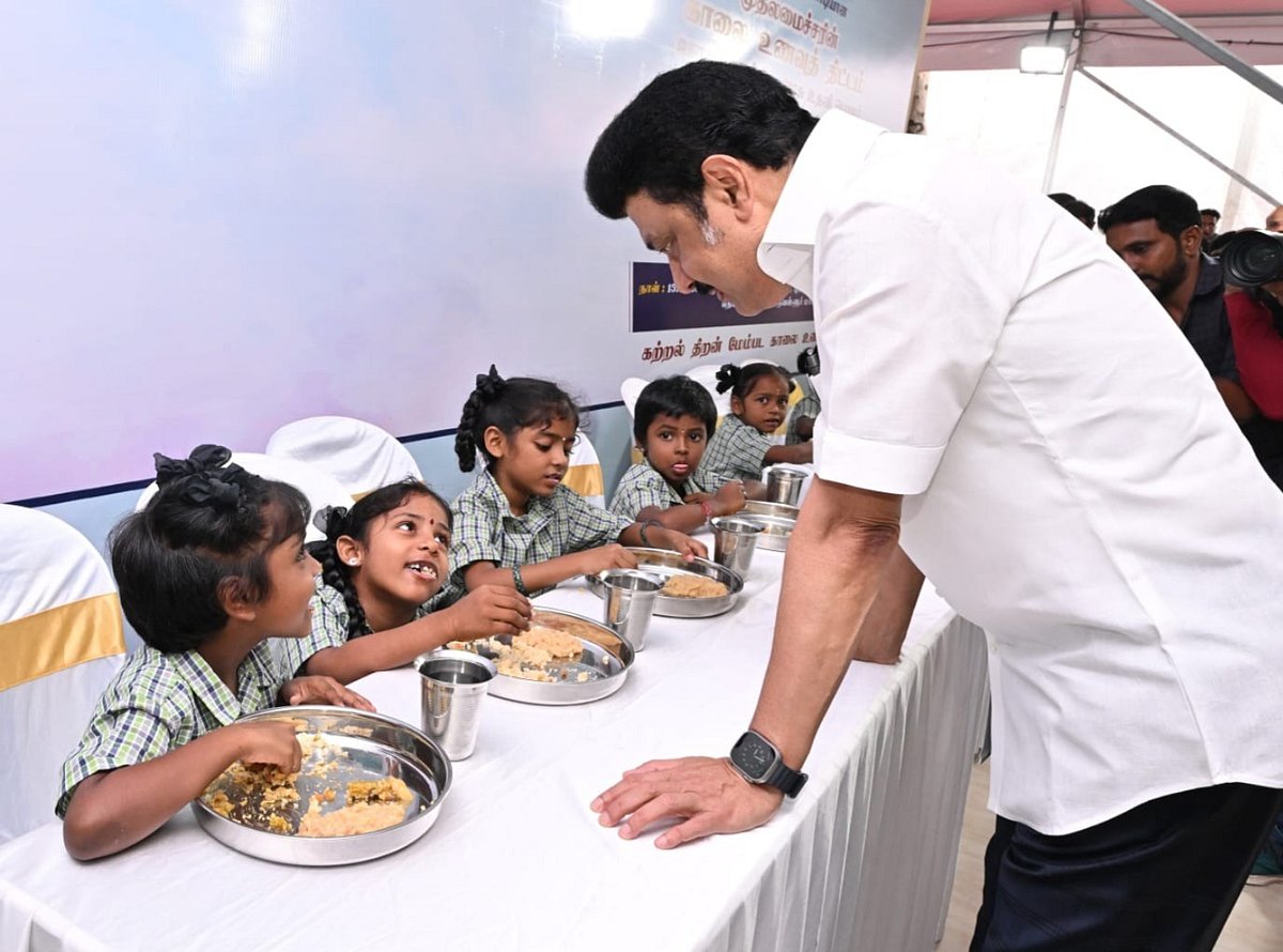 “வாடிய வயிரைக் கண்ட போதெல்லாம்... வள்ளுவர் வழியில் முதலமைச்சர் மு.க.ஸ்டாலின்” - முரசொலி புகழாரம்!