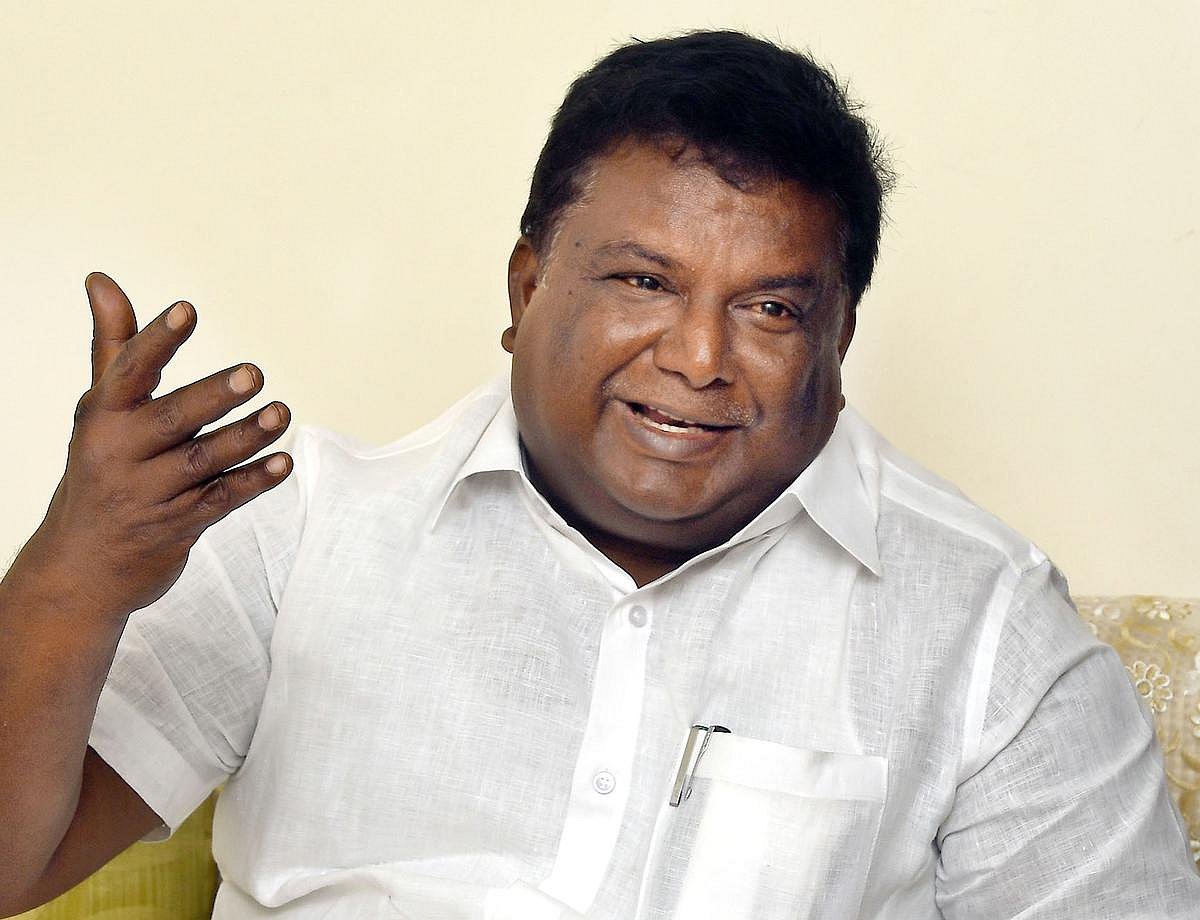 "எக்காரணம் கொண்டும் போக்குவரத்துக் கழகம் தனியார் மயமாக்கப்படாது" - போக்குவரத்துத்துறை அமைச்சர் உறுதி ! 