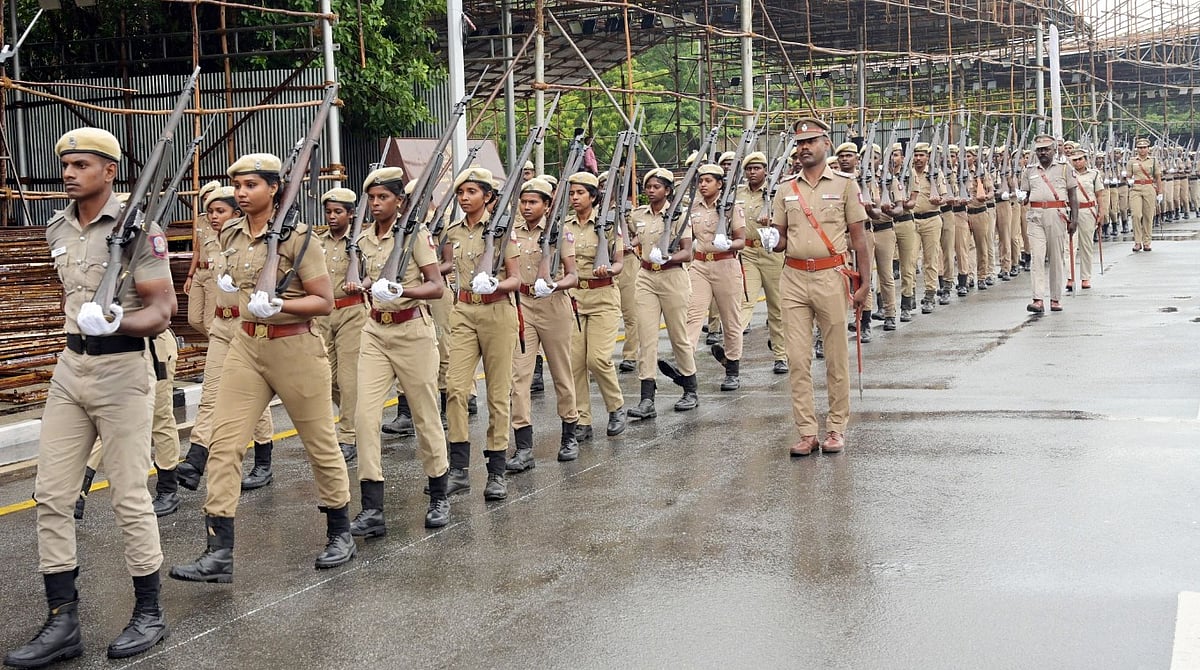 சுதந்திர தின விழா ஒத்திகை நிகழ்ச்சி : சென்னையில் 3 நாட்களுக்கு போக்குவரத்து மாற்றம் - முழு விவரம் !