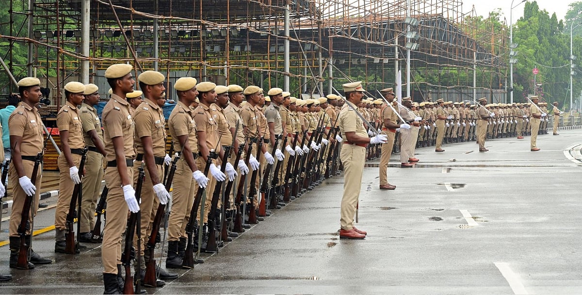 சுதந்திர தின விழா ஒத்திகை நிகழ்ச்சி : சென்னையில் 3 நாட்களுக்கு போக்குவரத்து மாற்றம் - முழு விவரம் !