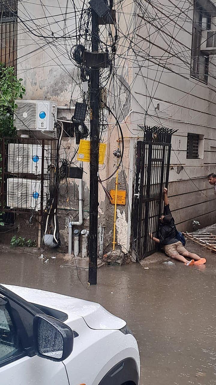 சிறுவனை தூக்கியடித்த இரும்பு கம்பி... கிரிக்கெட் விளையாடியபோது நேர்ந்த அதிர்ச்சி - கதறும் குடும்பம் !