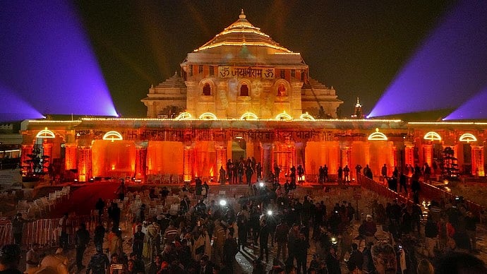 அயோத்தி ராமர் கோயிலில் 4000 மின் விளக்குகள் திருட்டு : போலிஸ் விசாரணை!