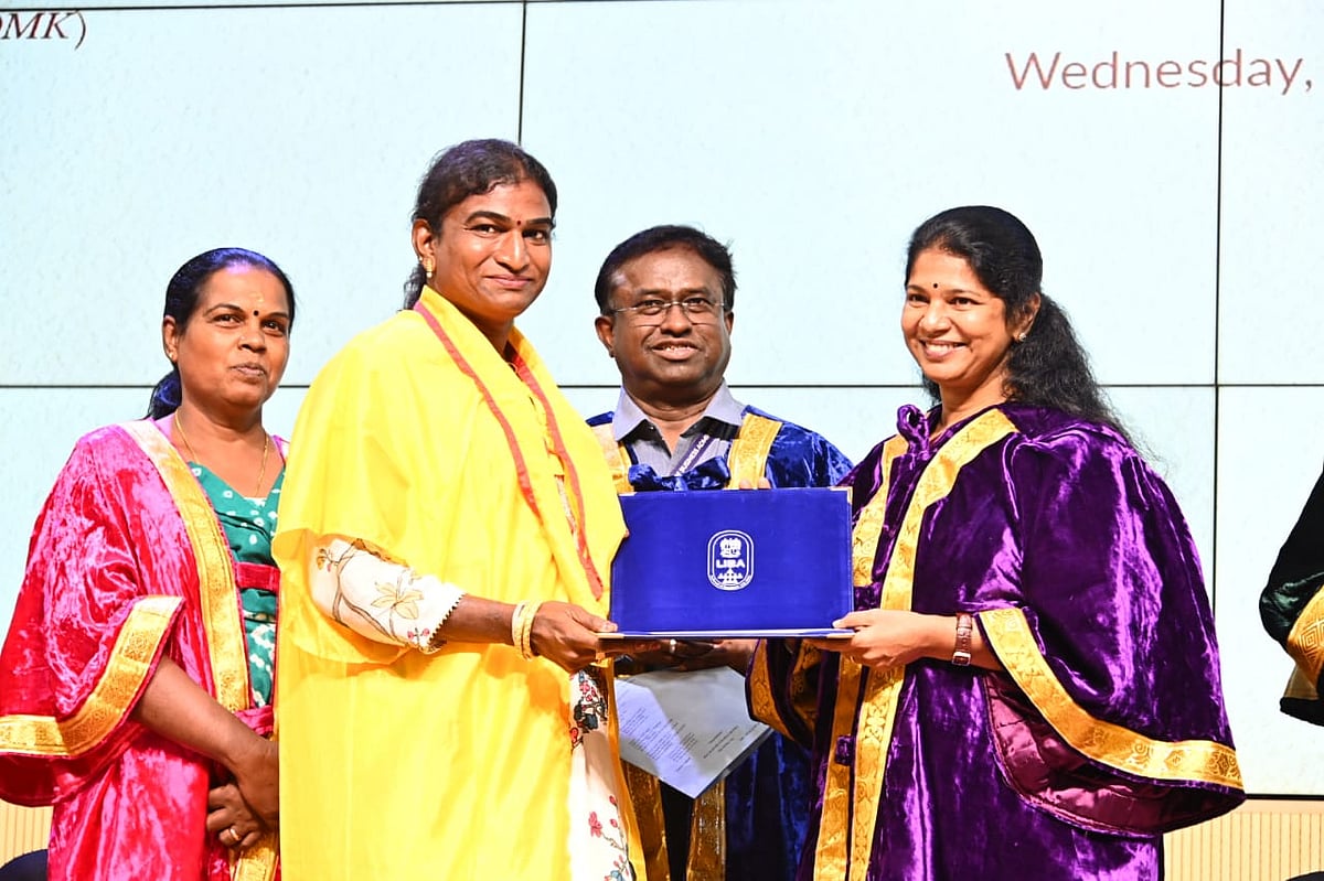 “ஆளுநர் தேநீர் விருந்து புறக்கணிப்புக்கு இதுதான் காரணம்” : ஒரே வரியில் கனிமொழி எம்.பி விளக்கம் !