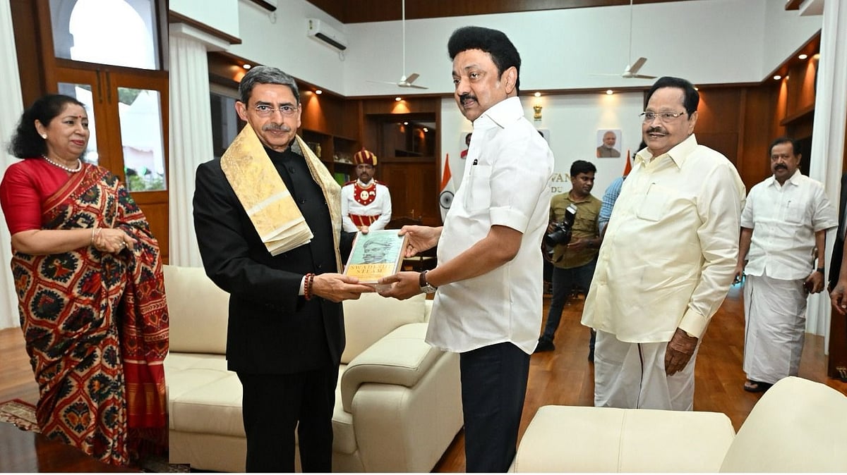 ஆளுநர் மாளிகையில் தேநீர் விருந்து : அரசு சார்பில் முதலமைச்சர் மு.க.ஸ்டாலின் பங்கேற்பு !