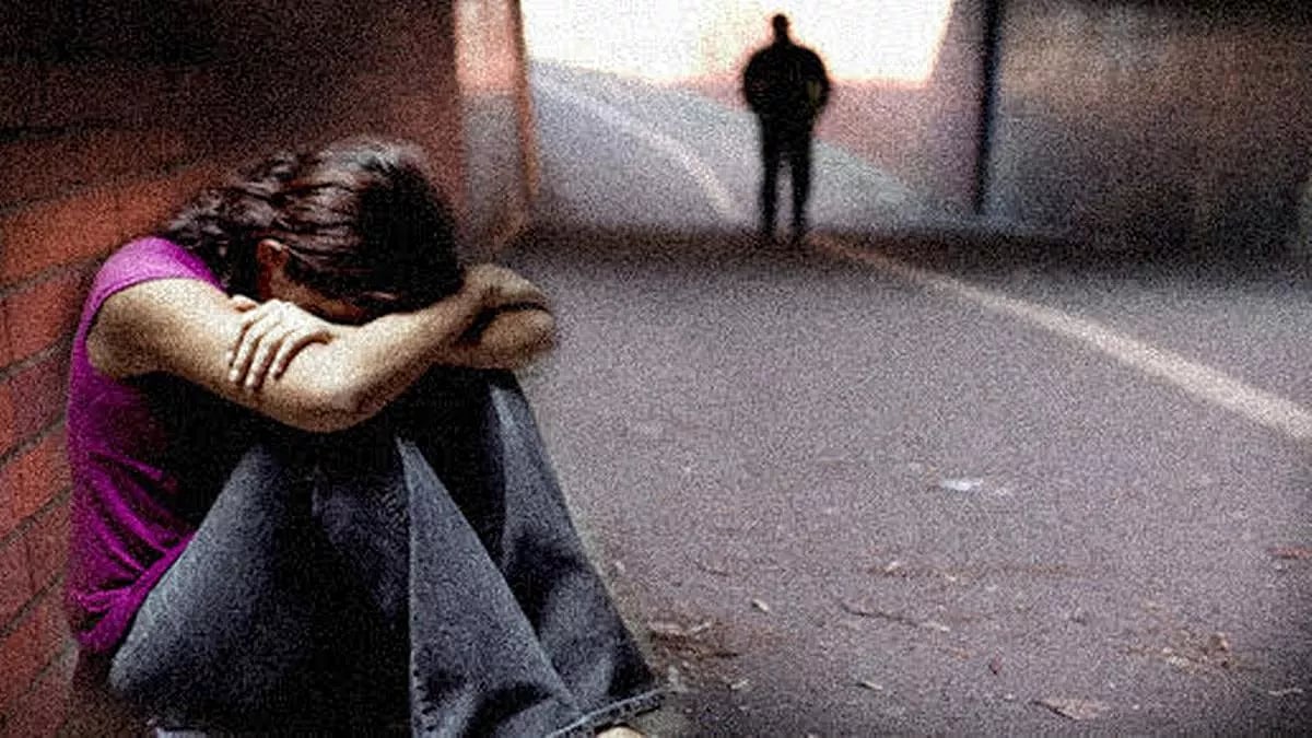 விபத்தில் சிக்கிய இளம்பெண்... உதவுவது போல ஆட்டோவில் ஏற்றி பாலியல் வன்கொடுமை : பெங்களுருவில் அதிர்ச்சி !