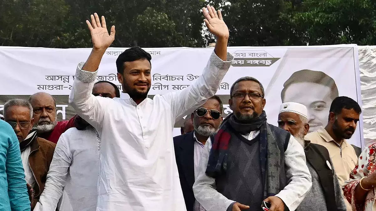 ஷாகிப் அல் ஹசன் மீது கொலை வழக்குப் பதிவு : வெளிநாட்டில் விளையாடி வரும் அவர் நாடு திரும்பினால் கைது ?