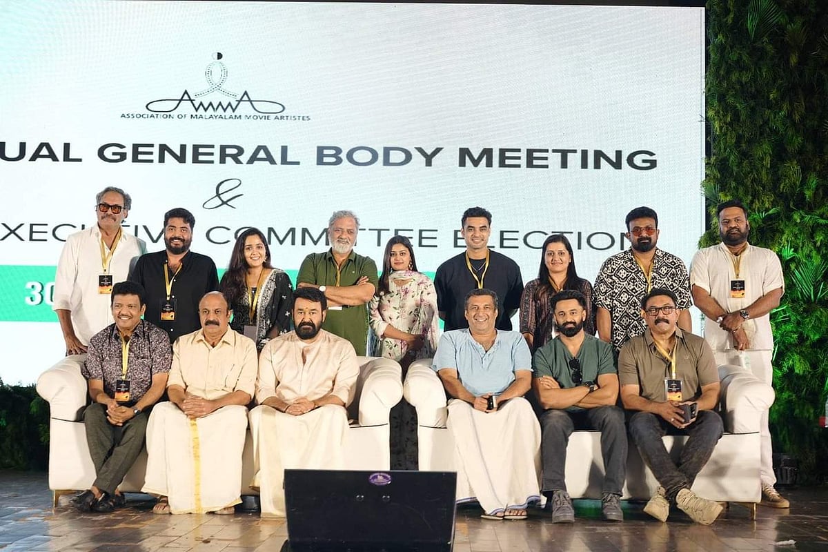 அடுத்தடுத்து பாலியல் புகார் : நடிகர் சங்கத்தில் இருந்து மோகன்லால் உள்ளிட்ட 16 நிர்வாகிகள் ராஜினாமா !