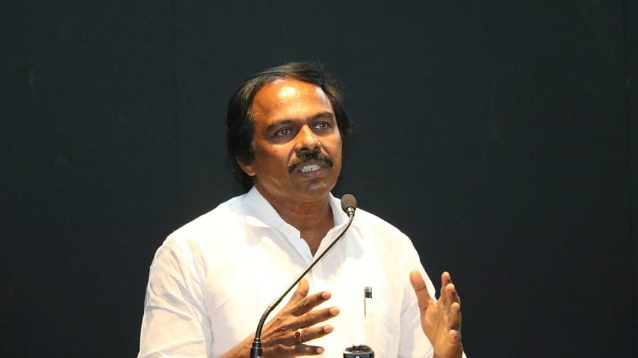 ”ஆவின் பொருட்கள் ரேஷன் கடையில் விற்பனை” : அமைச்சர் மனோ தங்கராஜ் பேட்டி!