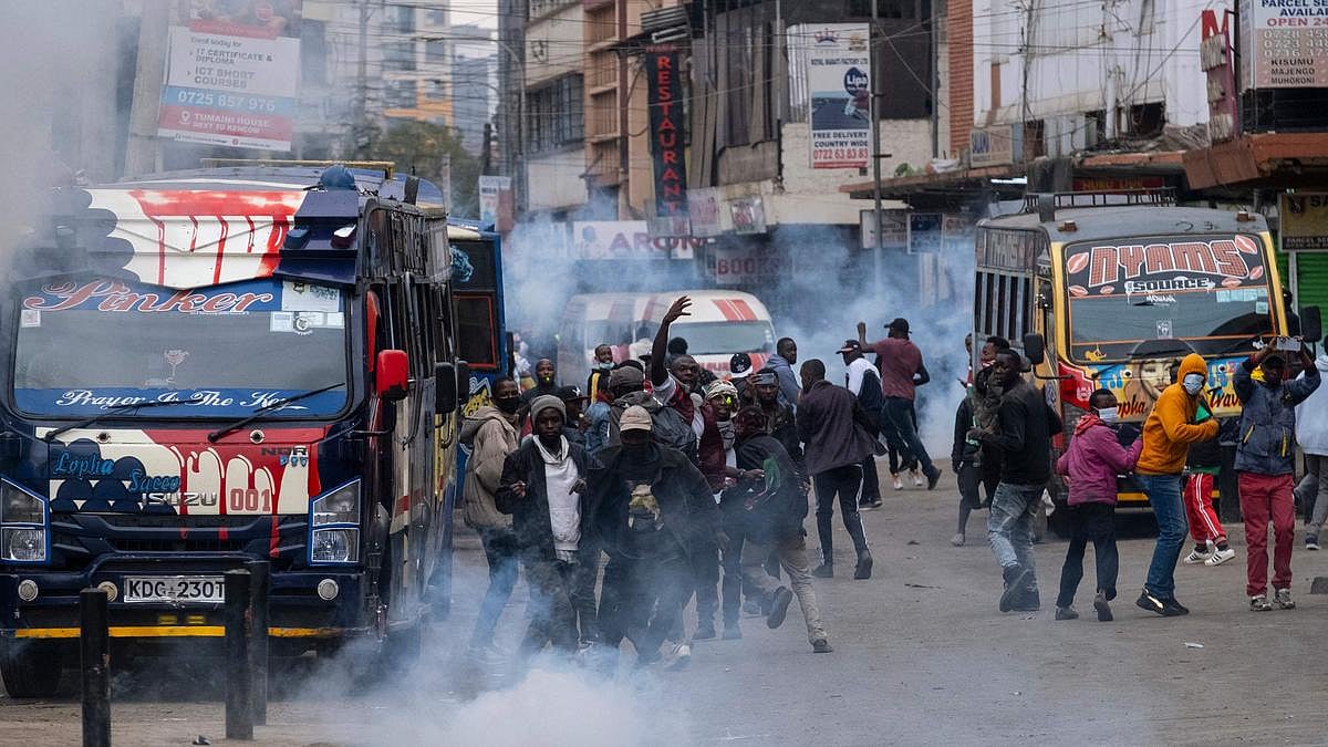 அதானியின் திட்டத்துக்கு ஆப்பிரிக்க நாடான கென்யாவில் எதிர்ப்பு : பணியாளர்கள், பொதுமக்கள் போராட்டம் ! 