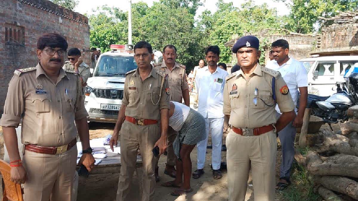 பெற்ற மகளை நடுரோட்டில் கோடாரியால் கொடூரமாக கொன்ற தந்தை... உ.பி-யில் அரங்கேறிய சோகத்தின் பின்னணி?