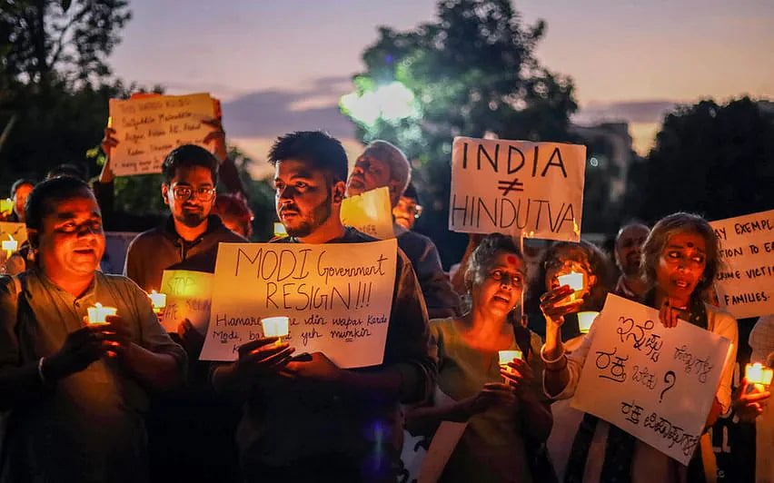 ‘மணிப்பூரில் அமைதி வேண்டும்!’ : பா.ஜ.க.வின் ஆளுமை தோல்வியை கண்டித்து மாணவர்களும், பெண்களும் பேரணி!