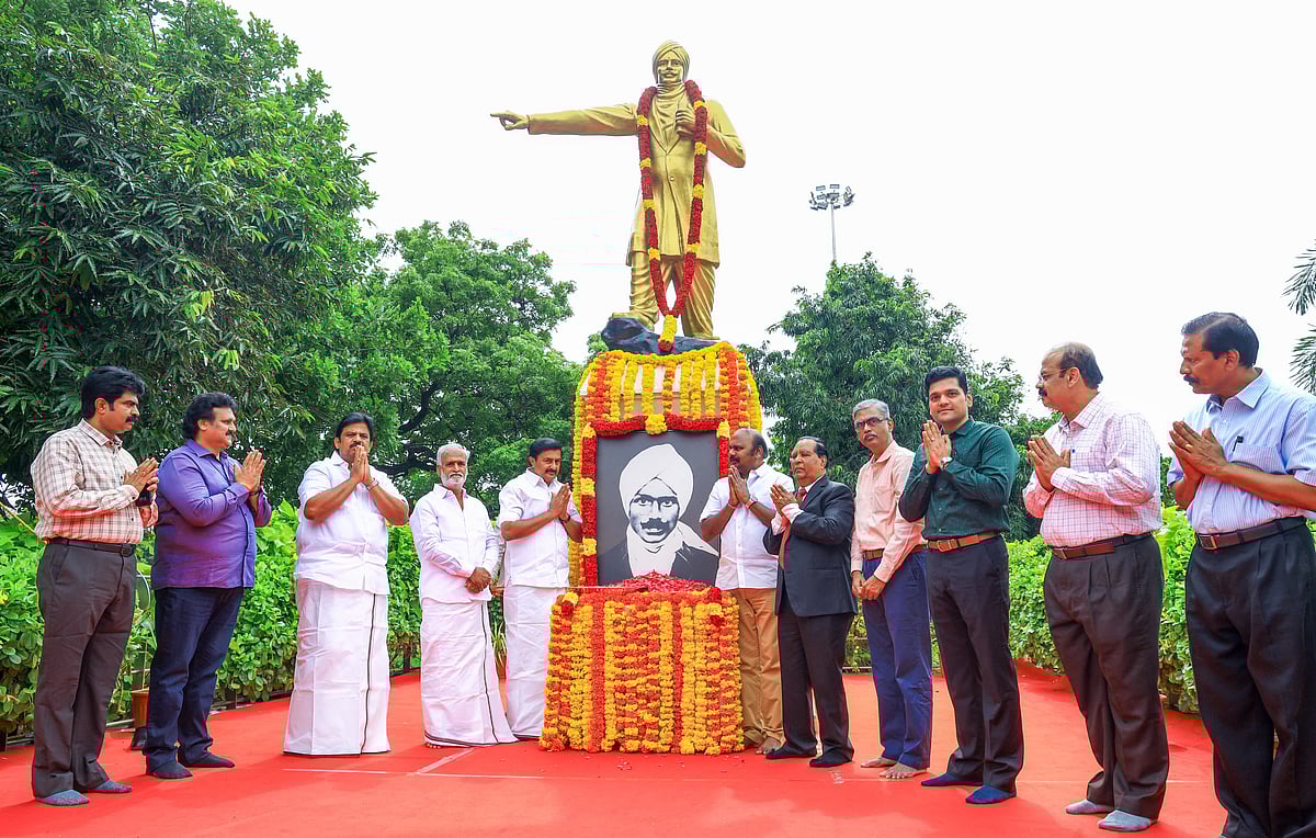 பாரதியாரின் நினைவு நாள் : ‘மகாகவி’ நாளை முன்னிட்டு தமிழ்நாடு அரசு சார்பில் அமைச்சர்கள் மரியாதை!