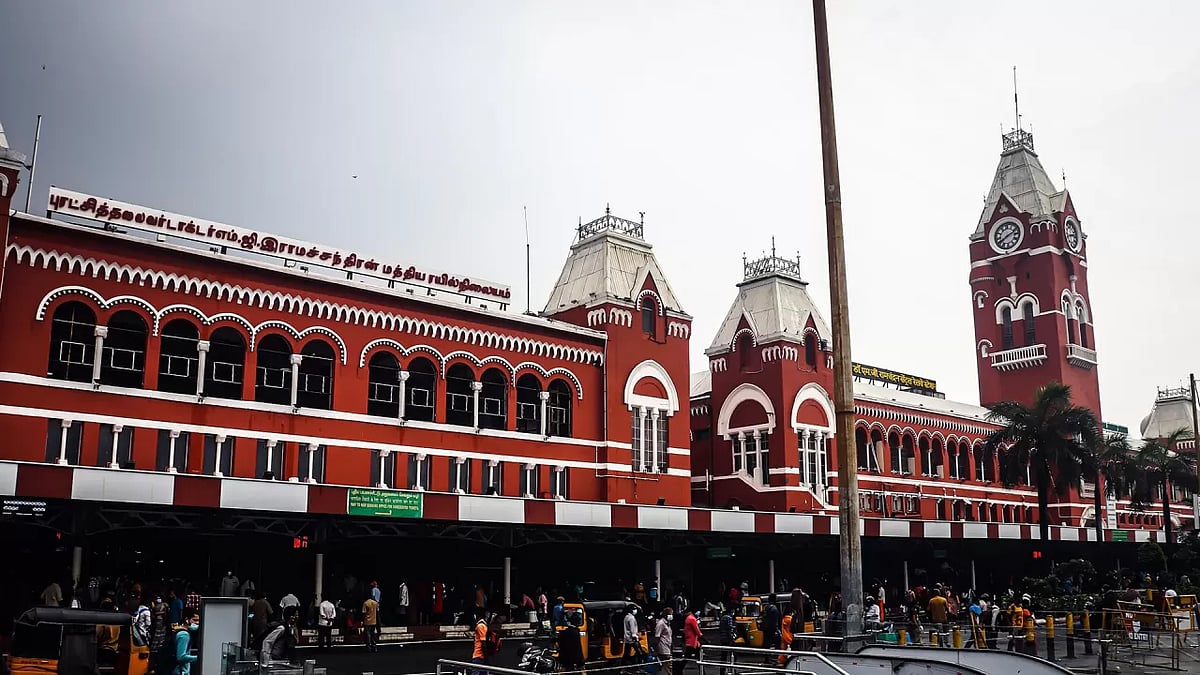 பொங்கல் விழா - ரயில் டிக்கெட் முன்பதிவு இன்று முதல் தொடக்கம்! : முந்திக்கொண்டு பதிவு செய்த மக்கள்!