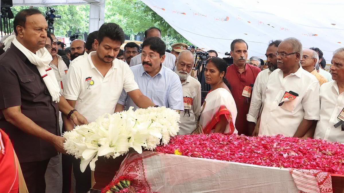 சீதாராம் ஜெய்சூரியின் உடலுக்கு அஞ்சலி செலுத்திய அமைச்சர் உதயநிதி ஸ்டாலின்!