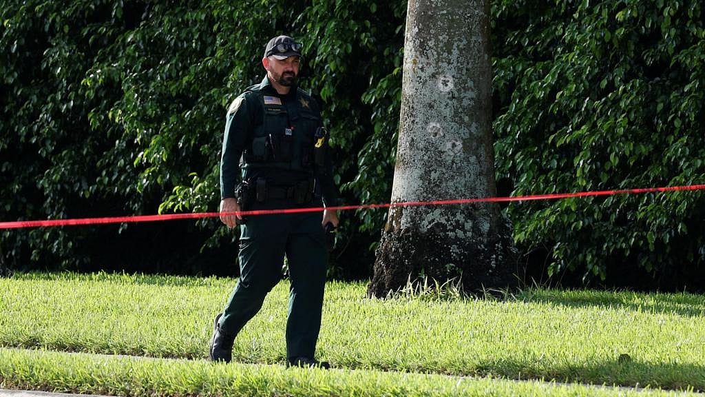 டிரம்ப் மீது மீண்டும் துப்பாக்கிச் சூடு : காயமின்றி தப்பிய அமெரிக்க முன்னாள் அதிபர்... நடந்தது என்ன ?