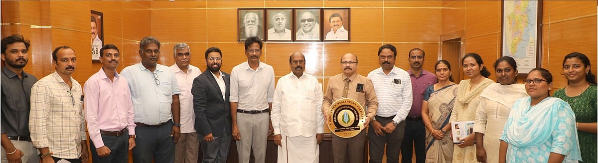 கலைஞர் நூற்றாண்டு மருத்துவமனைக்கு தங்க தரச்சான்றிதழ் - இந்திய பசுமைக் கட்டட கவுன்சில் கௌரவிப்பு!