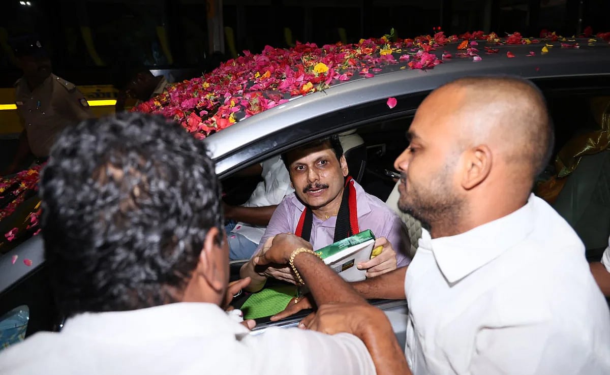 “என் மீது அன்பும், நம்பிக்கையும் வைத்த முதலமைச்சருக்கு வாழ்நாள் நன்றி” - செந்தில் பாலாஜி பேட்டி !