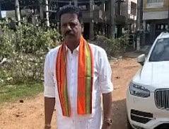 மற்றொரு பெண்ணோடு தொடர்பு ? மனைவியை கடத்திய பாஜக பிரமுகர்... சிசிடிவி காட்சிகள் வெளியாகி அதிர்ச்சி !