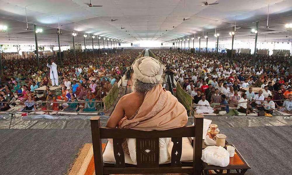 ஈசா யோகா மையத்தில் அதிகாரிகள் விசாரணை! : சென்னை உயர்நீதிமன்ற உத்தரவை அடுத்து நடவடிக்கை!